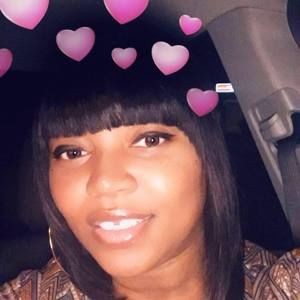 Meet your Posher, Mia